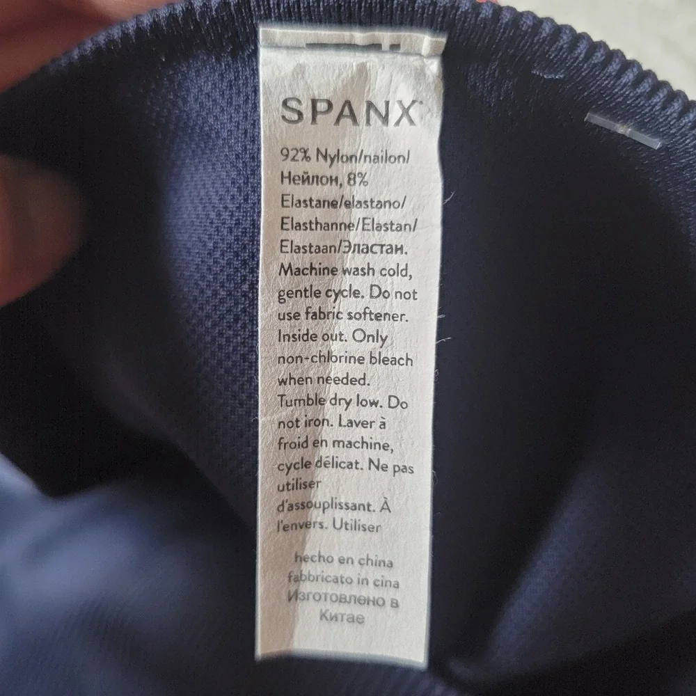 NWT SPANX Blue Rib Seamless Leggings‎ in Navy Haze Size Small